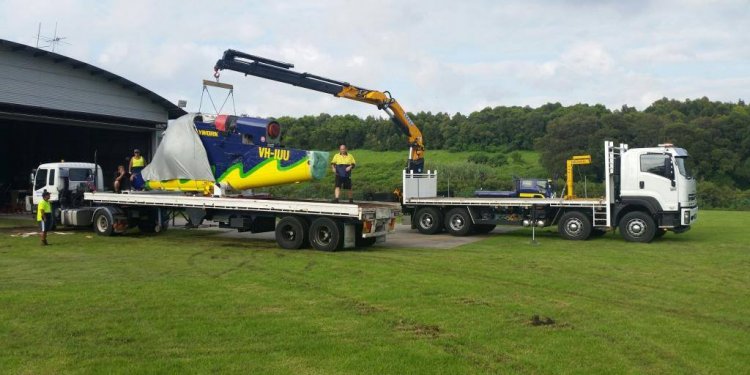 Effer lift crane on truck