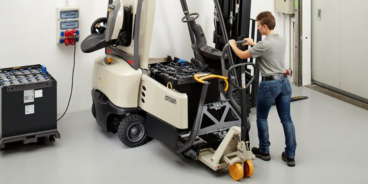 SC Series forklift with