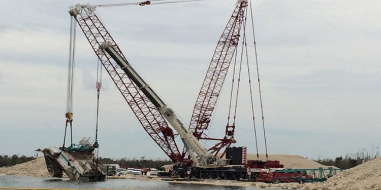 This shows Crane Rental