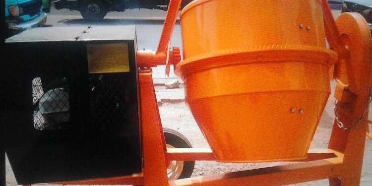 Heavy duty concrete mixer