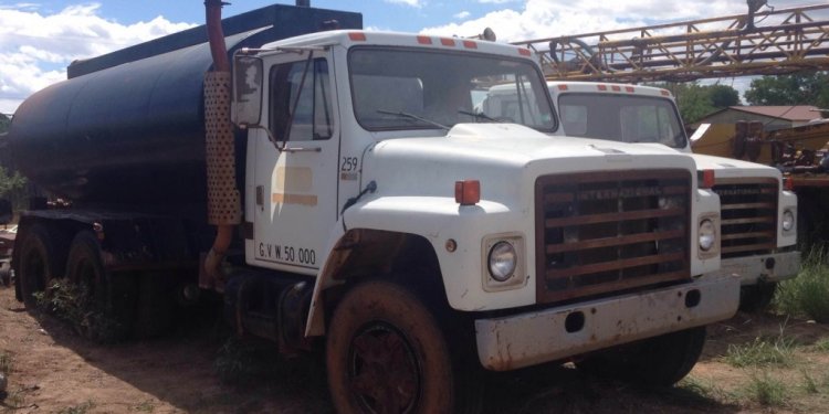 International 1983 Water Truck