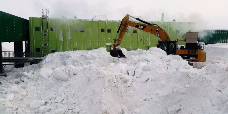 Snow excavation at Davis