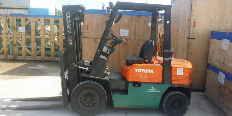 Singapore Used Forklift