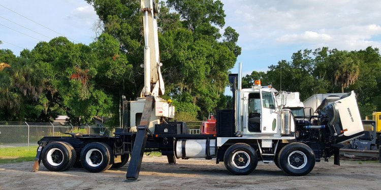 Western Star Boom Truck