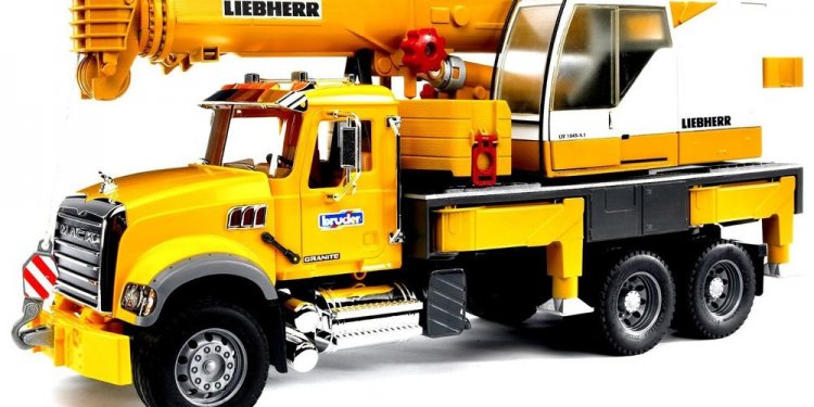 Bruder Mack Granite Liebherr Crane Truck