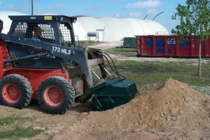 Easy loading — One of the biggest advantages of having the mixer attached to the front of the skidsteer is that loading the bucket requires no shoveling. After a few practice loads, it surprisingly easy to get an accurate amount of aggregate every time.