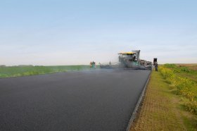 Large-scale construction projects can be completed swiftly and asphalt pavements laid seamlessly across the greatest widths with a laydown rate of up to 1, 600 t/h and a pave width of up to 16 m.