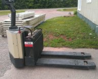 Crown triple Pallet Jack