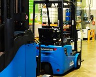 How to operate a Reach Truck?