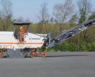 Pavement milling machine