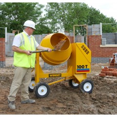 Winget 100T Diesel Concrete Mixer in use